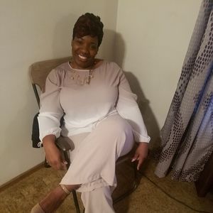 Meet your Posher, Renee